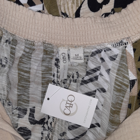 Cato Est. 1946 NWT printed shirt size M - Picture 3 of 3